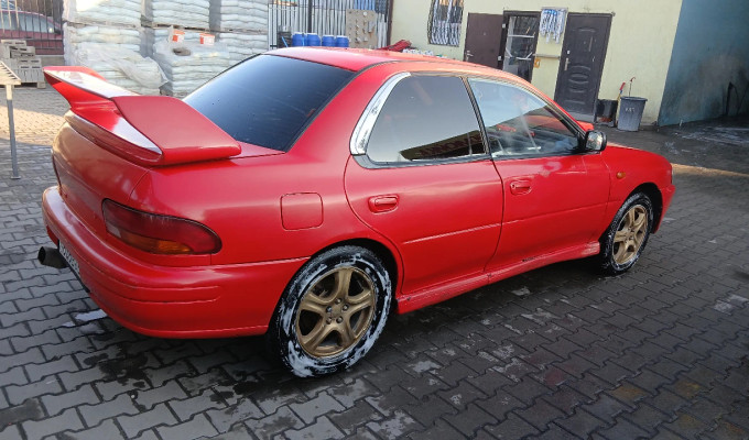 Subaru Impreza 1994 года