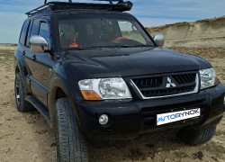 Mitsubishi Pajero 2005 года