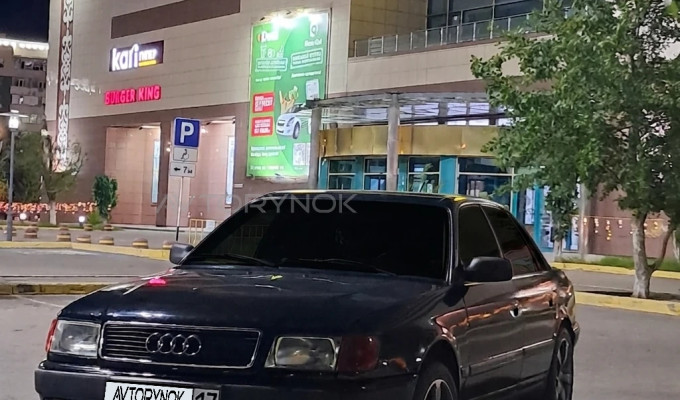 Audi 100 1992 года