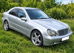 Mercedes-Benz C-Класс 2003 года