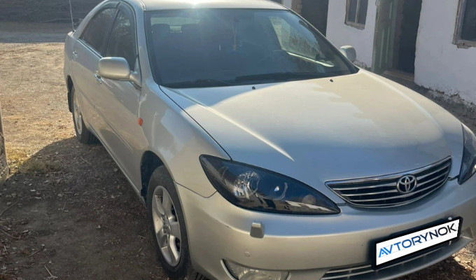 Toyota Camry 2004 года