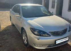 Toyota Camry 2004 года