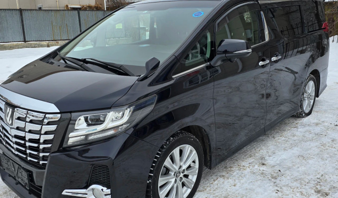 Toyota Alphard 2017 года