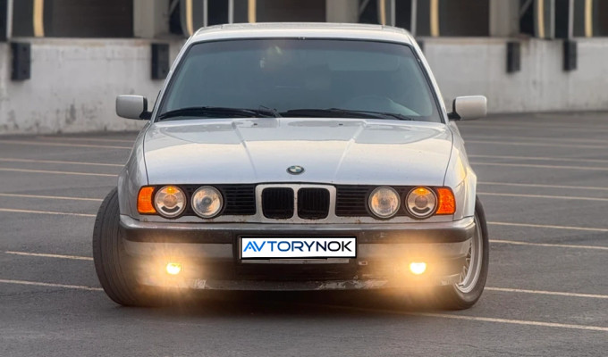 BMW 5 серия 1993 года