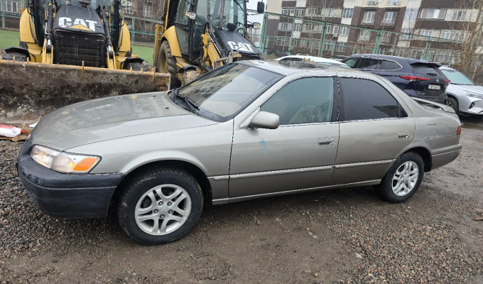 Toyota Camry 1999 года