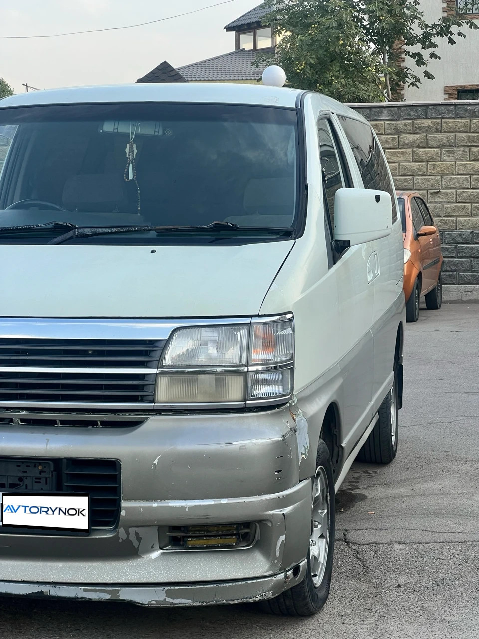 Nissan Elgrand, 1999