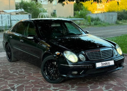 Mercedes-Benz E-Класс 2002 года