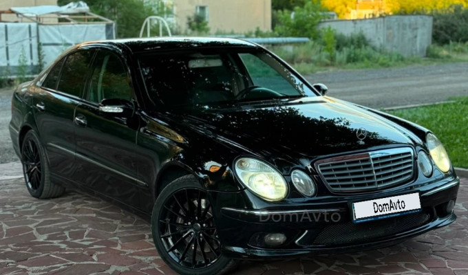 Mercedes-Benz E-Класс 2002 года