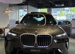 BMW X7 2025 года