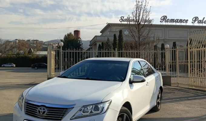 Toyota Camry 2014 года