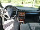 Mercedes-Benz E-Класс 1993 года