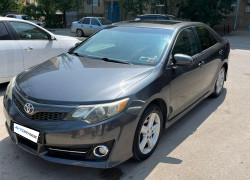 Toyota Camry 2012 года