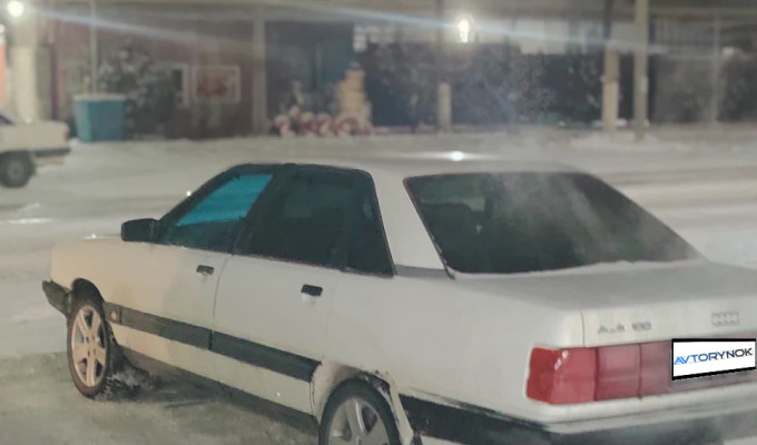 Audi 100 1990 года