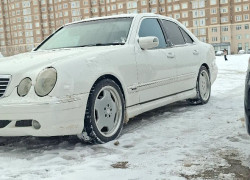 Mercedes-Benz E-Класс 2001 года