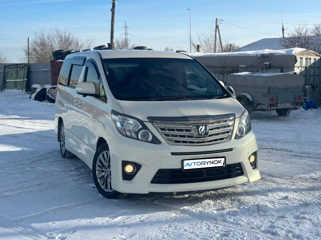 Toyota Alphard, 2013