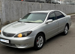 Toyota Camry 2004 года