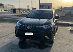 Toyota RAV4 2018 года