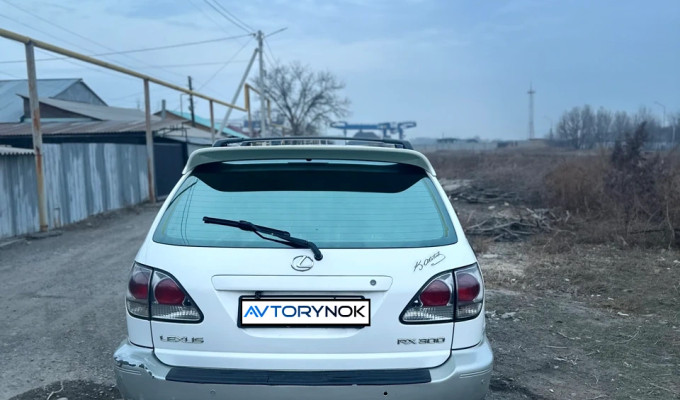 Lexus RX 2000 года
