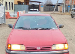 Nissan Primera 1992 года
