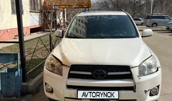 Toyota RAV4 2007 года