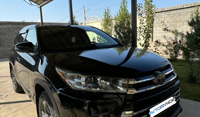 Toyota Highlander 2018 года