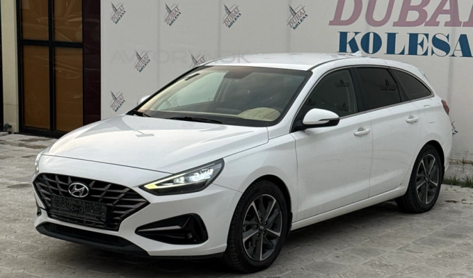 Hyundai i30 2023 года