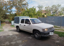 Toyota Hilux 2001 года
