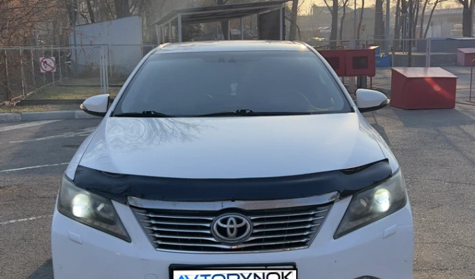 Toyota Camry 2012 года