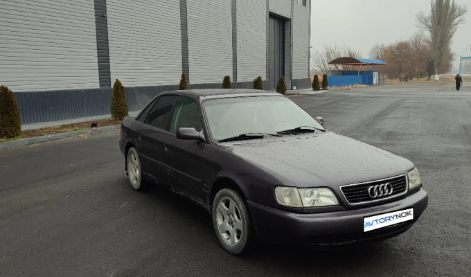 Audi 100 1992 года