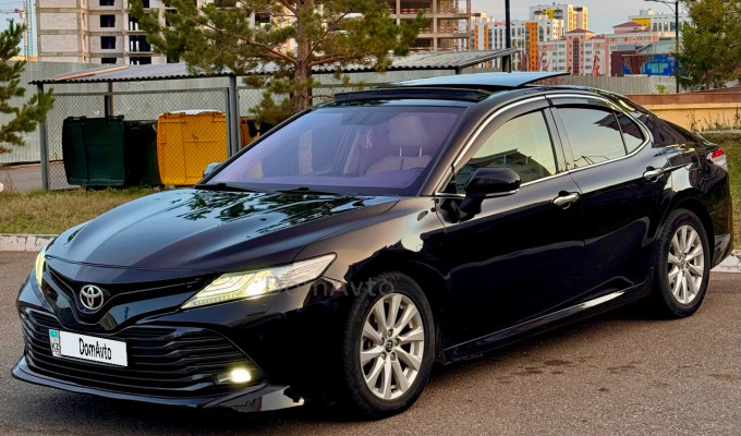 Toyota Camry 2017 года