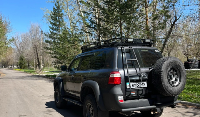 Toyota Land Cruiser 2012 года