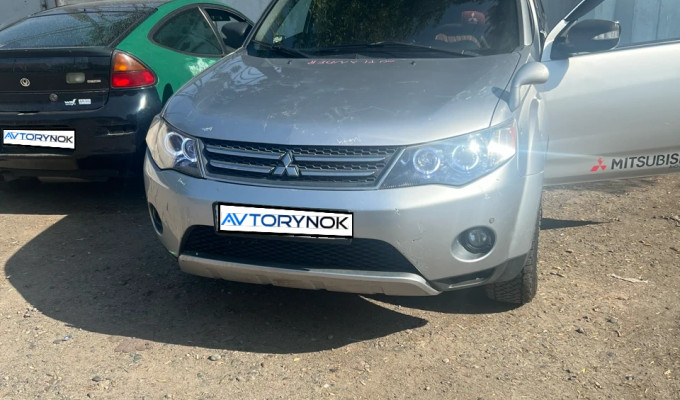 Mitsubishi Outlander 2008 года