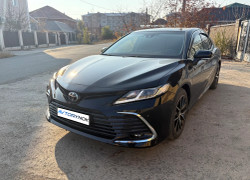 Toyota Camry 2023 года