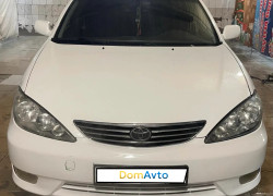 Toyota Camry 2005 года
