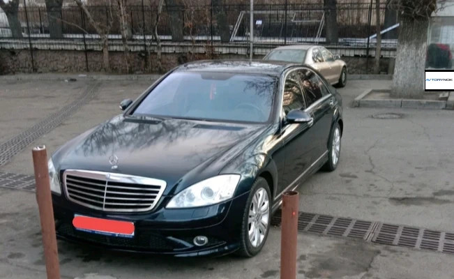 Mercedes-Benz S-Класс 2006 года