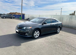 Toyota Camry 2012 года