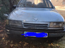 Opel Vectra 1989 года