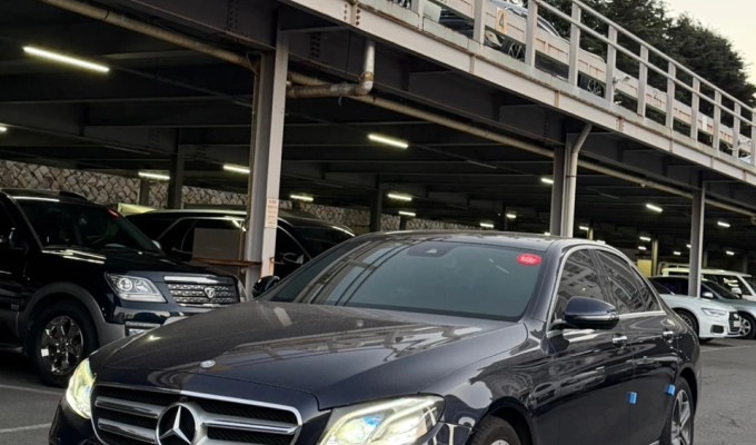 Mercedes-Benz E-Класс 2016 года