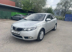 Kia Cerato 2011 года