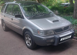 Mitsubishi Chariot 1995 года