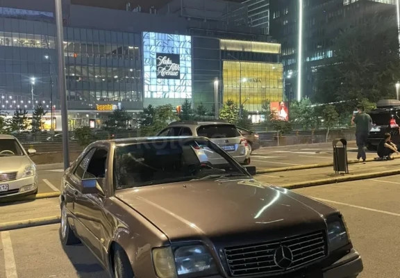 Mercedes-Benz E-Класс 1991 года