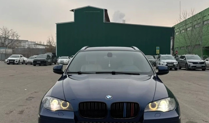 BMW X6 2011 года