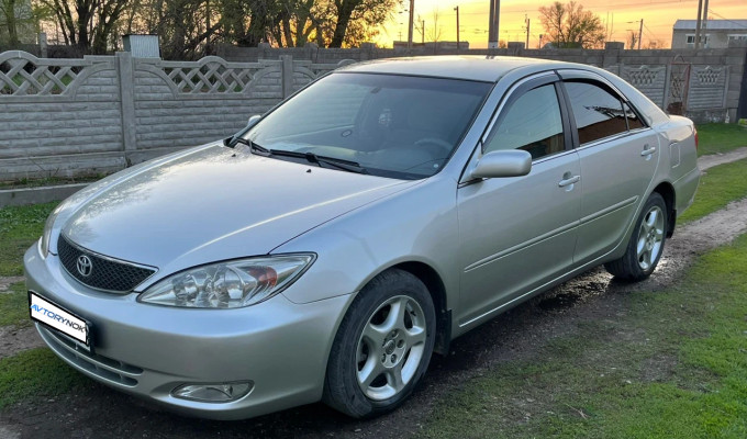 Toyota Camry 2002 года