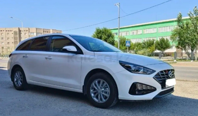 Hyundai i30 2023 года