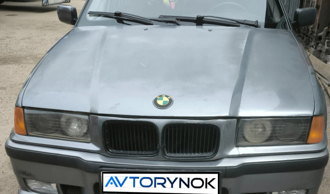 BMW 3 серия 1995 года