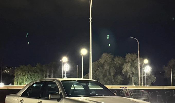 Mercedes-Benz E-Класс 1998 года